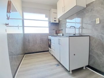 EN VENTA DOS AMBIENTES CON COCHERA PLENO PALERMO!!