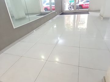 EN VENTA DOS AMBIENTES CON COCHERA PLENO PALERMO!!