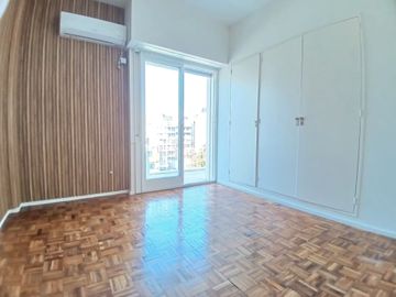 EN VENTA DOS AMBIENTES CON COCHERA PLENO PALERMO!!