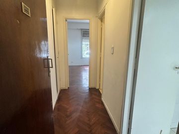 Venta Monoambiente dividido - FLORES