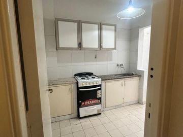 Venta Monoambiente dividido - FLORES