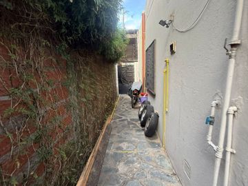 CASA EN VENTA 3 AMBIENTES - CASEROS