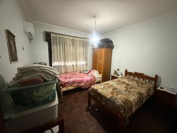 CASA EN VENTA 3 AMBIENTES - CASEROS
