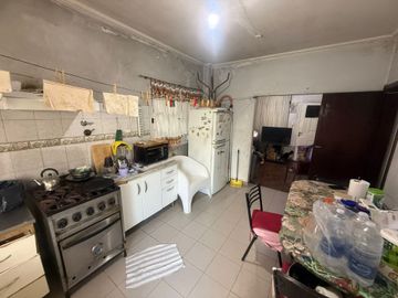 CASA EN VENTA 3 AMBIENTES - CASEROS