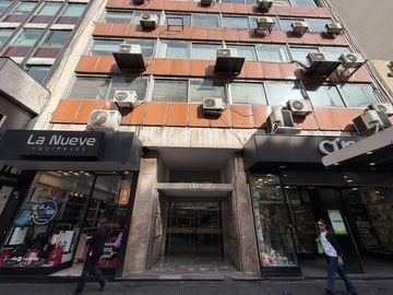 Oficina en Semipiso - Zona Obelisco- Apto Vivienda