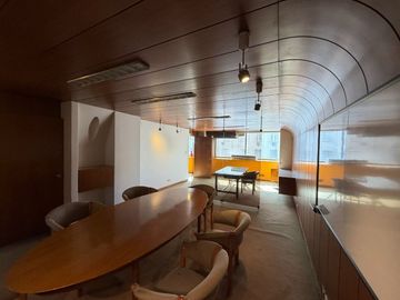 Oficina en Semipiso - Zona Obelisco- Apto Vivienda