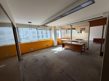 Oficina en Semipiso - Zona Obelisco- Apto Vivienda