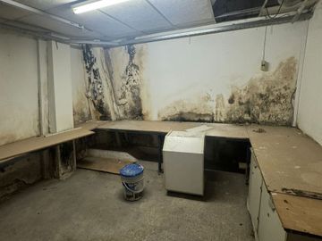 VENTA LOCAL COMERCIAL EN SAN NICOLÁS CON SÓTANO