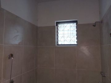 VENTA 2 CASAS INDEPENDIENTES MISMO LOTE V.A. SI.