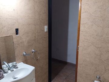 VENTA 2 CASAS INDEPENDIENTES MISMO LOTE V.A. SI.