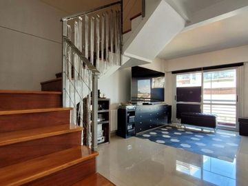 VENTA DPTO DUPLEX DE CATEGORIA 4 AMB EN FLORES