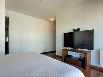 VENTA DPTO DUPLEX DE CATEGORIA 4 AMB EN FLORES
