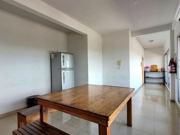 VENTA DPTO DUPLEX DE CATEGORIA 4 AMB EN FLORES