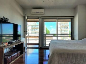 VENTA DPTO DUPLEX DE CATEGORIA 4 AMB EN FLORES