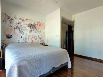 VENTA DPTO DUPLEX DE CATEGORIA 4 AMB EN FLORES