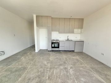 VENTA DPTO 2 amb 1er PISO SARAVI VILLAGE PILAR