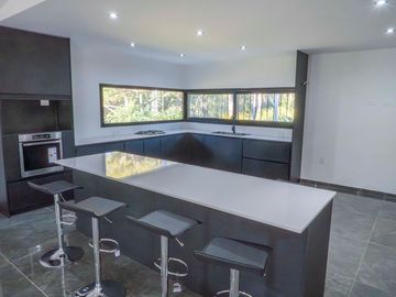 VENTA CASA 7 AMBIENTES LAS LOMADAS DE CARDALES