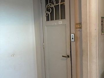 Venta de dpto 3 amb con dependencia  piso alto