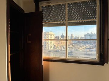 Venta de dpto 3 amb con dependencia  piso alto