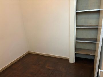 Venta de dpto 3 amb con dependencia  piso alto