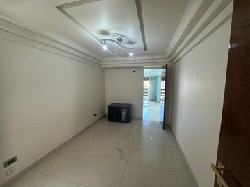 DEPTO 5 AMBIENTES EN VENTA EN FLORES BALCÓN FRENTE