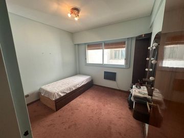 DEPTO 5 AMBIENTES EN VENTA EN FLORES BALCÓN FRENTE
