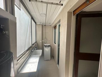 DEPTO 5 AMBIENTES EN VENTA EN FLORES BALCÓN FRENTE
