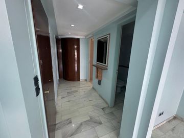 DEPTO 5 AMBIENTES EN VENTA EN FLORES BALCÓN FRENTE