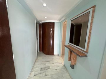 DEPTO 5 AMBIENTES EN VENTA EN FLORES BALCÓN FRENTE