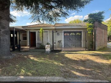 VENTA CASA 4 AMB CIUDAD EVITA PILETA APT CREDITO