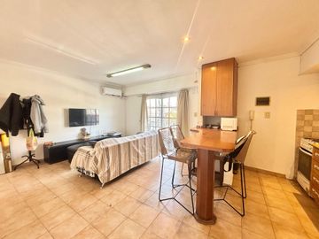 VENTA DEPTO 2 AMB + ESPACIO EXTRA Y BALCON LANUS O
