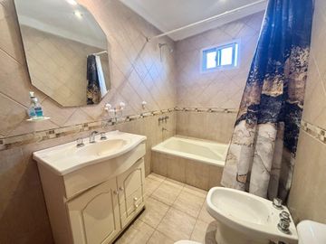 VENTA DEPTO 2 AMB + ESPACIO EXTRA Y BALCON LANUS O