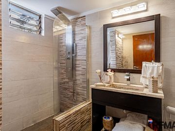 VENTA CASA 4 AMB + ESCRITORIO-PILETA-APTO CREDITO