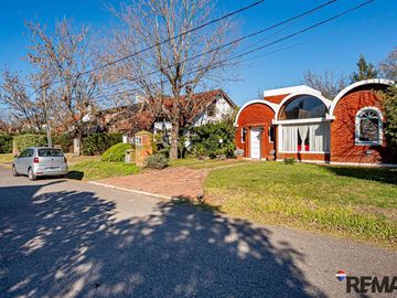 VENTA CASA 4 AMB + ESCRITORIO-PILETA-APTO CREDITO