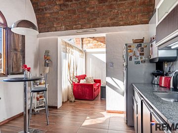 VENTA CASA 4 AMB + ESCRITORIO-PILETA-APTO CREDITO