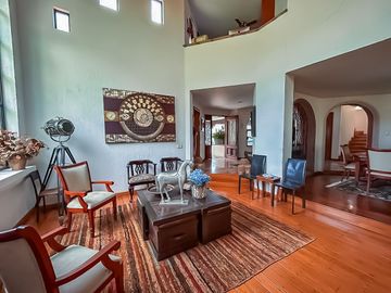Casa en venta en Fraccionamiento Puerta de Hierro de lujo
