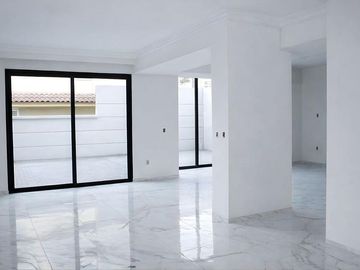 Casa Nueva Moderna en Venta o Renta en Puerta de Hierro Andares