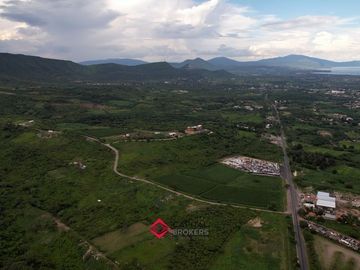 Terreno con vista  panorámica a Laguna de Chapala ideal p/ desarrollo exitoso!