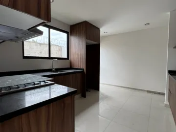 RENTA O VENTA DE CASA EN P. FORESTA, LOMAS DE ANGELOPOLIS, SAN ANDRÉS CHOLULA, PUEBLA