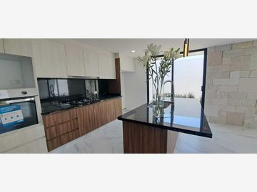 Casa en Venta en Lomas de Angelópolis II, San Andrés Cholula, Puebla