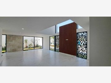 Casa en Venta en Lomas de Angelópolis II, San Andrés Cholula, Puebla