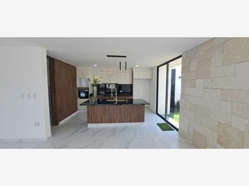 Casa en Venta en Lomas de Angelópolis II, San Andrés Cholula, Puebla