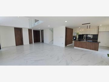 Casa en Venta en Lomas de Angelópolis II, San Andrés Cholula, Puebla