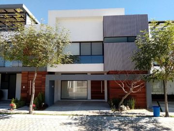 Casa en Venta en Lomas de Angelópolis, San Andrés Cholula, Puebla