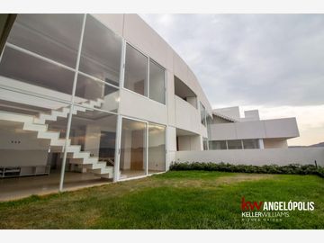 SE VENDE PENTHOUSE DE 3 NIVELES EN LOMAS DE ANGELÓPOLIS III