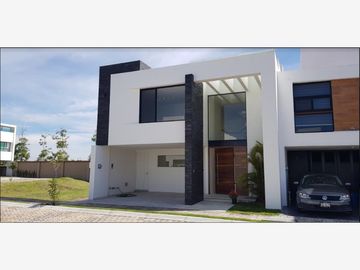 Casa en Venta en Lomas de Angelópolis, San Andrés Cholula, Puebla