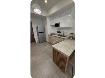 DEPARTAMENTO EN RENTA AMUEBLADO EN TORRE Centro mty LSL