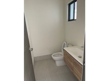 BODEGA 17-18 EN VENTA PARA ESTRENAR  PARQUE INDUSTRIAL SANTA CATARINA
