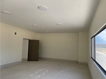 BODEGA 17-18 EN VENTA PARA ESTRENAR  PARQUE INDUSTRIAL SANTA CATARINA