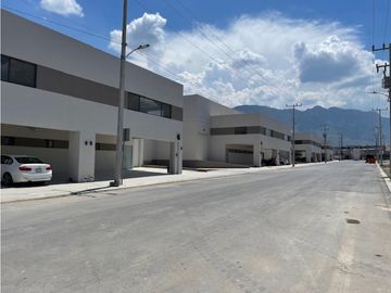 BODEGA 17-18 EN VENTA PARA ESTRENAR  PARQUE INDUSTRIAL SANTA CATARINA
